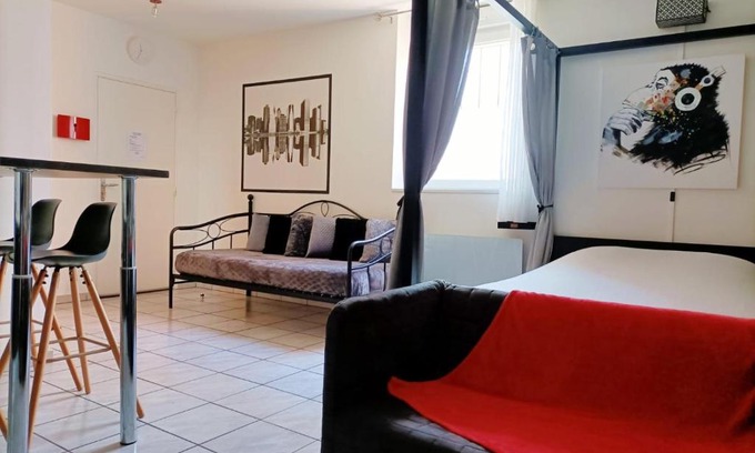 Chalons-en-Champagne Apartamento | Charmant studio proximité centre-ville et gare