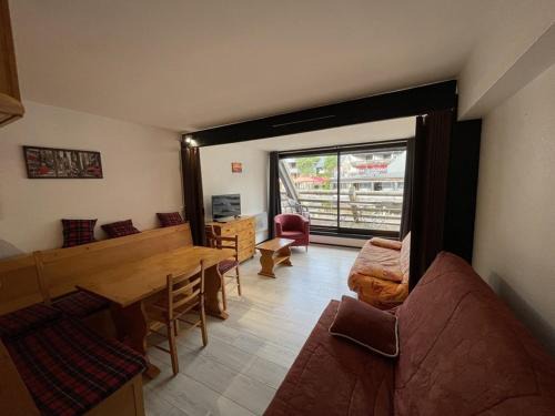 Laveissiere Apartamento | Charmant studio au coeur de la station, balçon exposé, idéal pour 4 personnes - FR-1-787-7