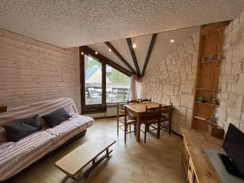 Laveissiere Apartamento | Charmant studio avec balcon, au pied des pistes et commerces à Laveissière - FR-1-787-44