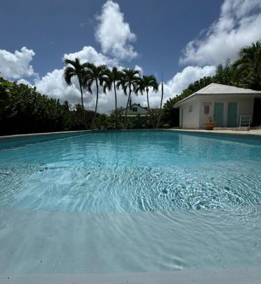 Bas du Fort Apartamento | Charmant studio vue mer imprenable, proche plage