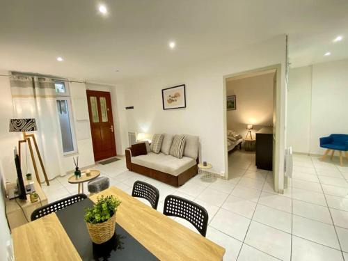 Quartier Administrations Apartamento | Charmant T1 au Cœur de Nimes