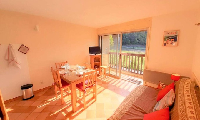 Saint-Lary-Soulan Apartamento | Charmant T2 à Saint-Lary-Soulan avec balcon, parking, et casier à skis - FR-1-457-269