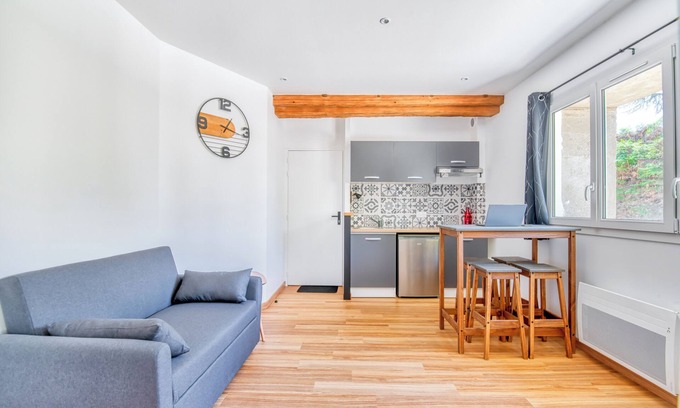 Rochefort-sur-Loire Apartamento | Charmant T2 au Bord de L'eau