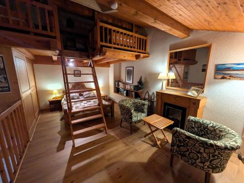 Areches Apartamento | Charmant triplex 6 pers. à 50m des pistes à Arêches-Beaufort - FR-1-342-135