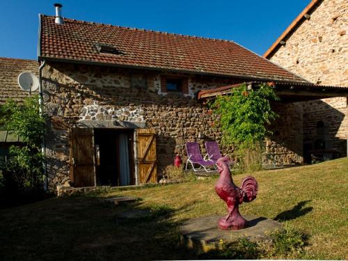 Chatel-Montagne Casa | Charmante grange rénovée avec jardin, terrasse et animaux acceptés - FR-1-489-47