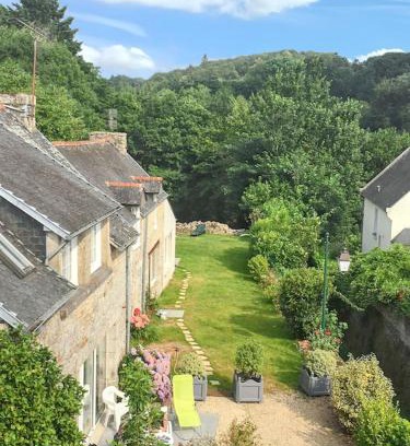 Huelgoat Casa | Charmante Maison à Huelgoat avec Terrasse et Jardin