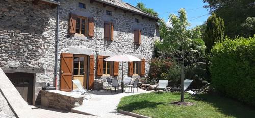 Mezeres Casa | CHARMANTE MAISON A LA CAMPAGNE AU COEUR DES PREMIERS VOLCANS
