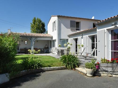 Les Portes-en-Re Casa | Charmante Maison avec Jardin, à Proximité du Centre des Portes-en-Ré, 3 Chambres, WIFI - FR-1-434-59