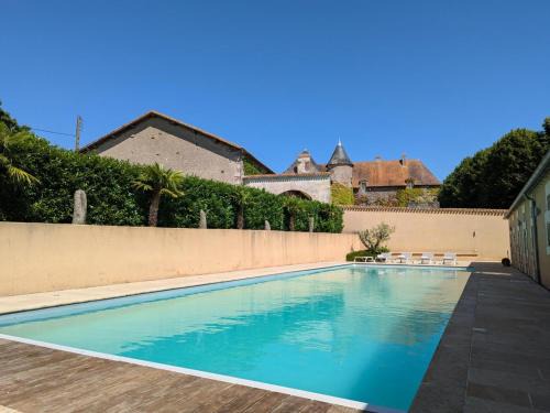 Charente Limousine Casa | Charmante Maison de Campagne avec Piscine Chauffée en Charente - FR-1-653-278
