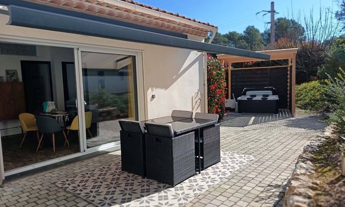 Taradeau Casa | Charmante Maison de Vacances T3 Terrasse, Jardin et Jacuzzi