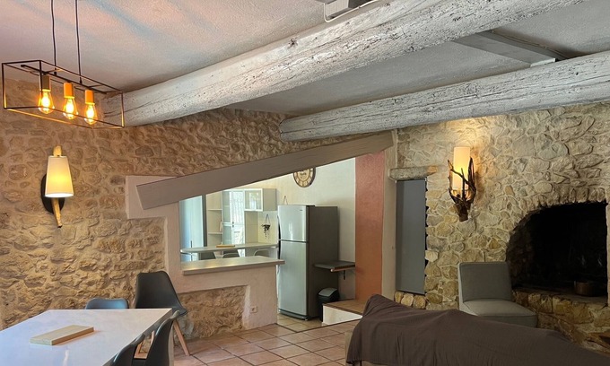 Dions Casa | Charmante Maison de Village Rénovée et Climatisée