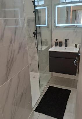 Caremeau Casa | Charmante maison de ville avec parking privé