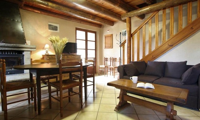 Ceaux-d'Allegre Casa | Charmante maison en pierres avec terrasse, proche cité médiévale, nature et lac - FR-1-582-19