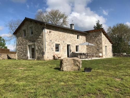 Saint-Jeures Casa | Charmante maison en pierre près du Lac de Lavalette, idéale pour randos, nature et détente totale - FR-1-582-43