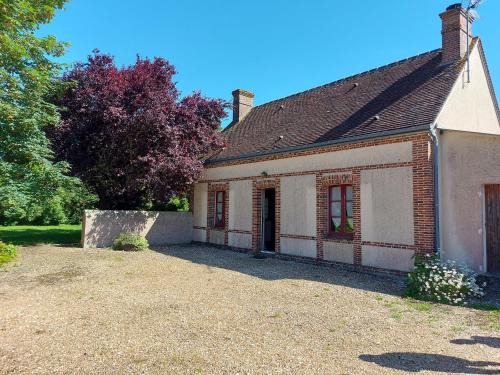 La Saucelle Casa | Charmante Maison Rénovée avec Jardin, BBQ et Loisirs à La Saucelle - FR-1-581-13