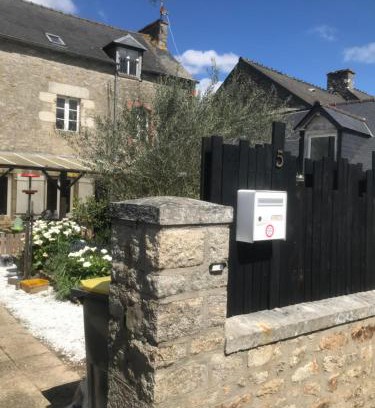 Lehon Casa | Charmante maisonnette proximité cité médiévale et bords de Rance