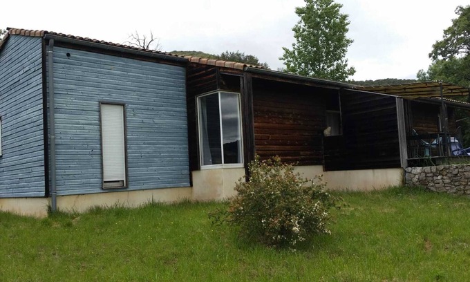 Monoblet Casa | Charmante Villa en Bois, Implantée sur Terrain de 1700 m2