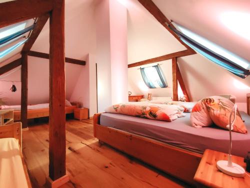 Hochdorf-Assenheim Casa | Charmantes Turmzimmer