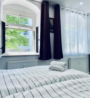 Lutherviertel Casa | Charmantes Zimmer mit Parkplatz & Restaurant