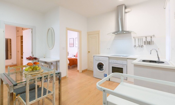 Área de negocios Four Towers Apartamento | Charmartin 4 Torres: 2 dormitorios ideal para familias y viajeros de negocios .Temporal
