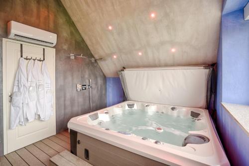 Saint-Senier-de-Beuvron Casa | Charme à la campagne avec spa