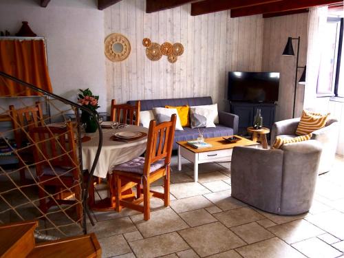 Locmiquelic Casa | Charme & comfort, Terrace, 5 minutes by boat from Lorient