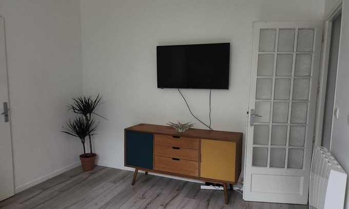 Villeneuve-Saint-Georges Apartamento | Charming Apartment