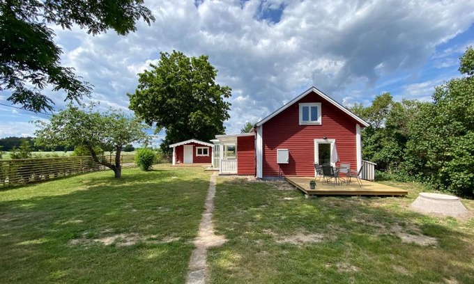 Kalmar Municipality Casa | Charmig, nyrenoverat och fullt utrustad stuga. Anpassad för hundar, nära till naturen och havet. Gångavstånd till golfbana.