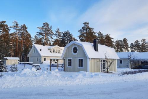Hudiksvall Apartamento | Charmigt hus och mysigt boende!