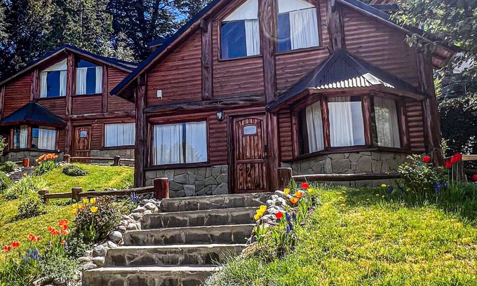 Llao Llao Cabina | Encantadora Cabaña en Bariloche, cerca de los lagos y Puerto Pañuelos.
