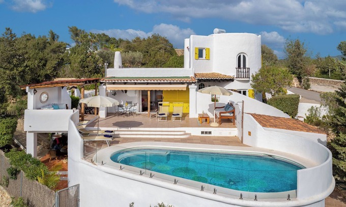 Sant Josep de sa Talaia Villa | VILLA TORRE XANCHU casa con piscina privada a tan solo 300m de San Jose.