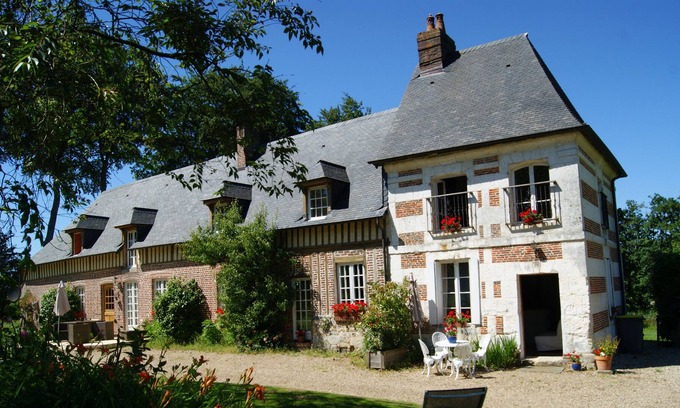 Bretteville-du-Grand Caux Cabaña | Charming Normandy cottage chestnut Le Puits XVII