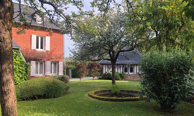 Englesqueville-en-Auge Casa | Charming Normandy house with swimming pool and view 7km from Deauville-Trouville.