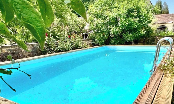 Mauzac-et-Grand-Castang Casa | Charming house for 14, pool and indoor hottub