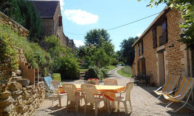 Saint-Vincent-le-Paluel Cabaña | Casa rural con terraza, cerca de Sarlat, ideal para familias e impecable con todas comodidades