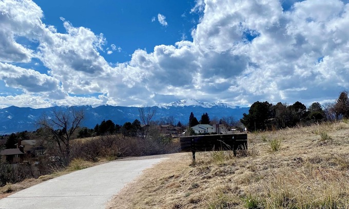 Village Seven Cabaña | Charming 1-bedroom guest house in fabulous Colorado Springs with AC, WiFi, W/D
