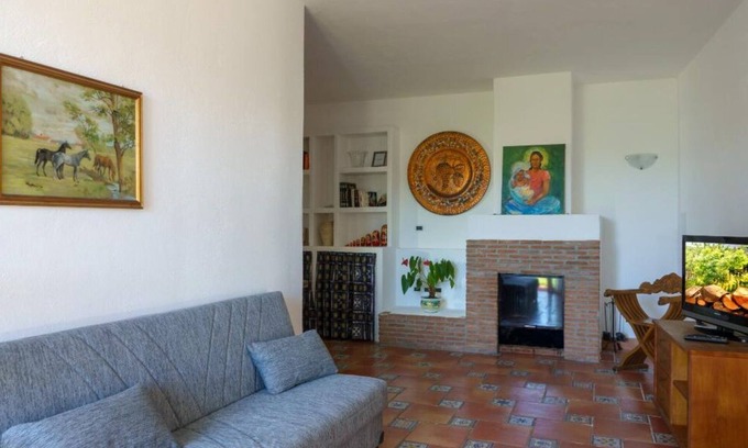Fiaiano Casa | Charming 1-bedroom house with AC, WiFi in enjoyable Barano D'ischia