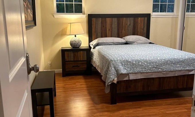 East Palo Alto Casa | Charming 1-bedroom in a community style house in Prime location