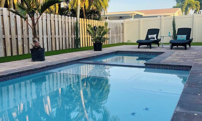 Pembroke Pines Casa | Charming 1-bedroom studio in welcoming Pembroke Pines with your own pool