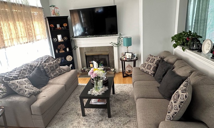 Manassas Park Casa | Charming 1-bedroom N in single-family House in peaceful Manassas Park