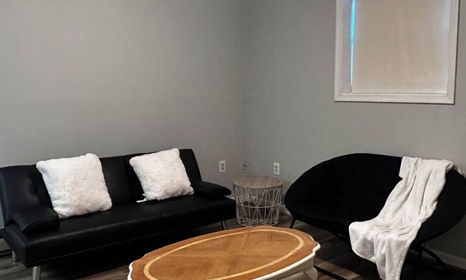 Houserville Apartamento | Charming 1-bedroom apartment in State College 3 miles from Braver stadium!