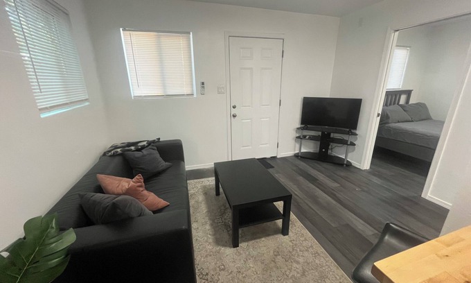 Farmington Apartamento | Charming 1-bedroom apartment in enchanting Farmington with AC