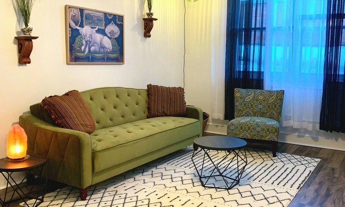 Zionsville Apartamento | Charming 1-bedroom apartment with AC, WiFi on Main Street in Zionsville