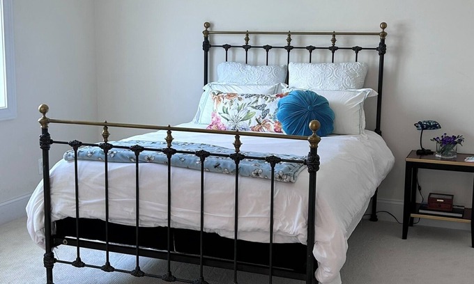 Arlington Apartamento | Charming 1-bedroom apartment in fabulous Arlington with AC