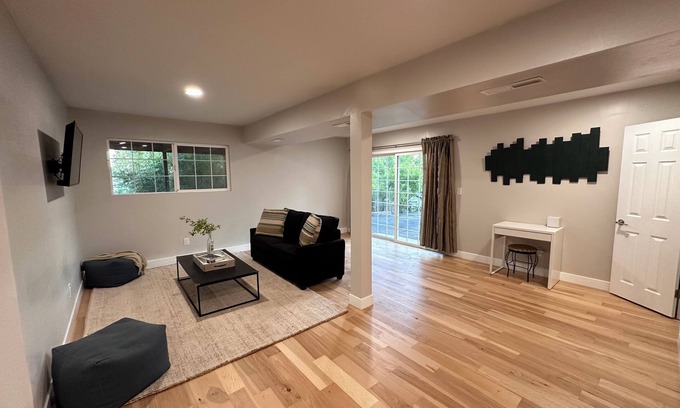 Newcastle Apartamento | Charming 1-bedroom apartment in nice Newcastle with AC