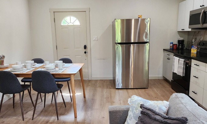 Northwest Dallas Apartamento | Charming 1-bedroom apartment in welcoming Dallas with WiFi, AC