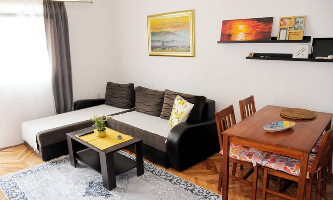 Golubovina Apartamento | Charming 1-bedroom Apartment w/ Balcony and Sea Vicinity in Budva