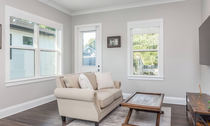 New Suburb Beautiful Apartamento | Charming 1-bedroom apartment in excellent quiet South Tampa NeighborhoodAC, WiFi