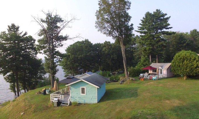 Northville Cabaña | Charming 1-bedroom cottage in Northville NY 12134