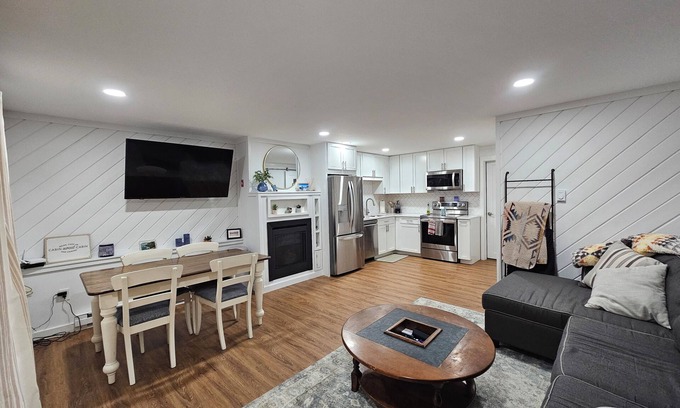 West Dover Condominio | Charming 1-bedroom condo in delightful Dover
